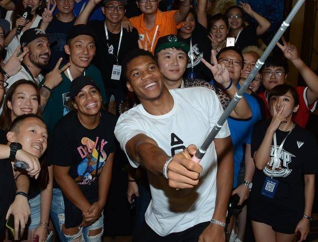 对手三分出 对手三分出